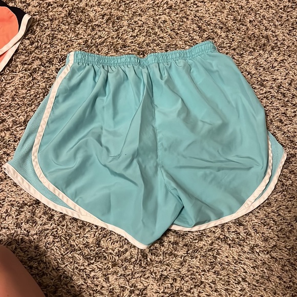 Nike athletic shorts - Picture 3 of 5